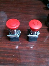 2 boutons arret d urgence telemecanique france
