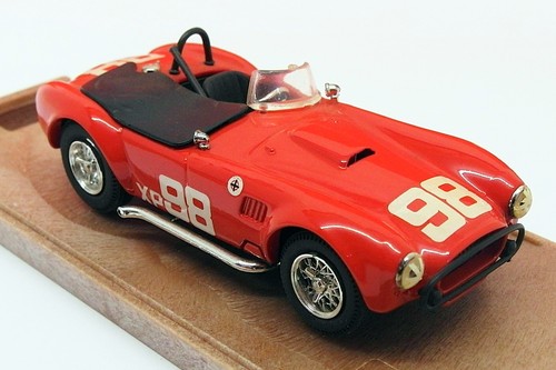Box model scale diecast - box,