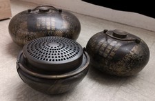 2 CHAUFFERETTES + 1 CHAUFFE MAIN BRONZE LAITON CHINE CHINESE  BRASS HAND WARMER