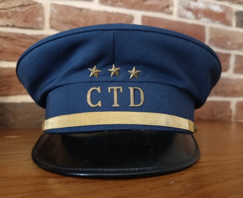 Ancienne casquette uniforme