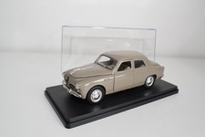B84 1:24 ALTAYA FABBRI QUATTRORUOTE ALFA ROMEO 1900 FAWN EXHIBIT
