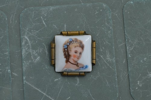 Broche ancienne jeune - broche, femme"
