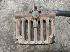 Grille de devant foyer Poêle Godin N°39 ou 2040 calorifère à combustion complète