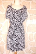 Robe noire et blanche neuve