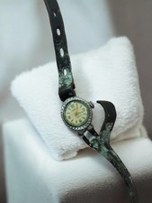 Petite montre mécanique