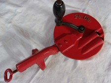 COUPE HARICOT ancien moulin à haricot Pe De en fonte