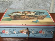 Boîte ancienne en tôle lithographiée 3 Chatons et le Papillon.