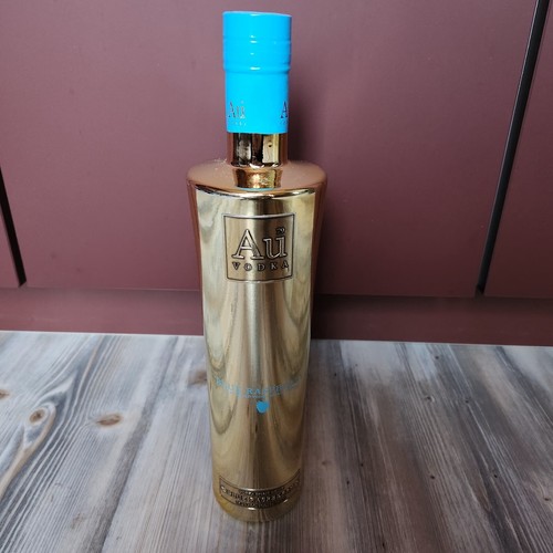 Vodka blue raspberry 70cl - blue,