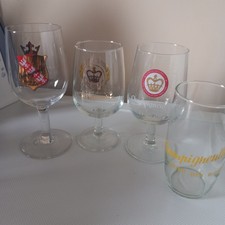 lot 4 verres différents