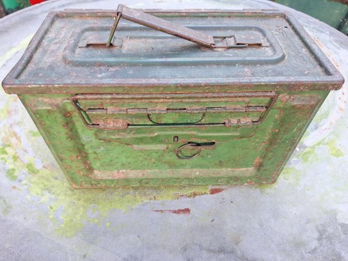 Caisse munitions cal 50 - à,