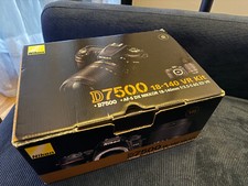 Appareil photo reflex Nikon D7500 noir + AF-S DX 18-140mm f/3.5-5.6 G ED VR