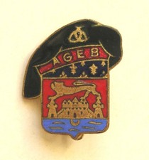 ANCIEN INSIGNE de FALUCHE ETUDIANTS AGEB BORDEAUX - en émail - hauteur  1,9cm