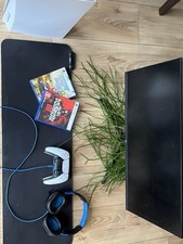 Sony PS5 - Blanc + ÉCRAN boulanger + CASQUE Turtle Beach + tapis de souris LED