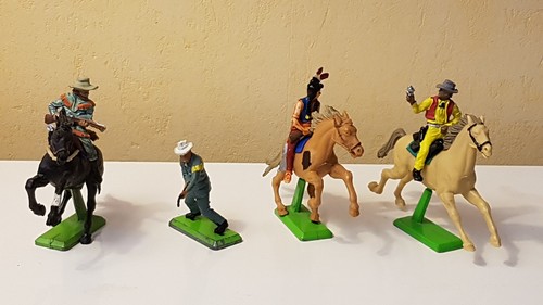Britains deetail 3 cowboys - britains,