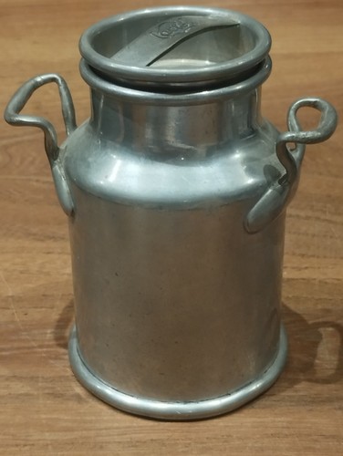 Pot lait publicitaire - à,