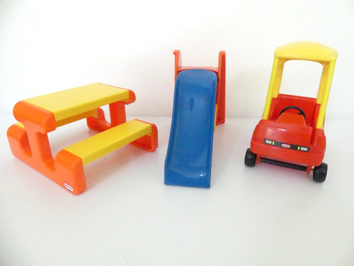 Vintage little tikes dollhouse - little,