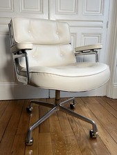 Lobby Chair Charles & Ray