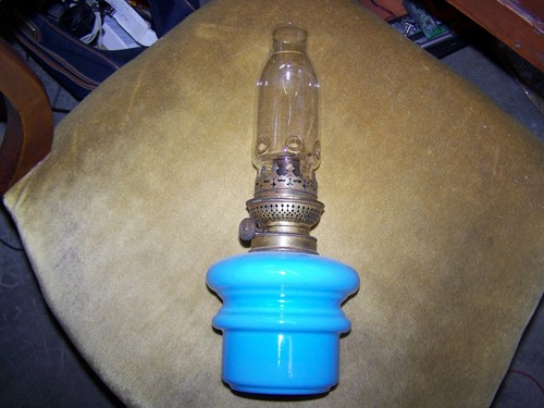 Lampe pétrole opaline - pétrole,