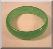 JOLI BRACELET JONC BOMBE FACON JADE VERT VIF TAILLE S