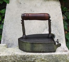 ANCIEN FER À REPASSER À LINGOT EN FER FORGÉ POIGNÉE EN BOIS