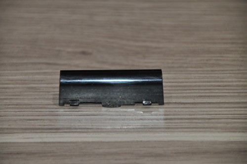 Cache charnière gauche