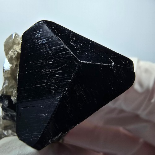 Tourmaline schörl - tourmaline,