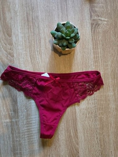 Tanga échancré dentelle - en,