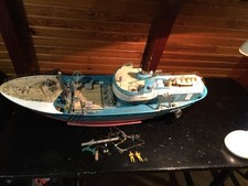 Maquette de chalutier en bois type MARIGNANE