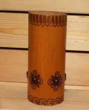 Ancien vase en bois de