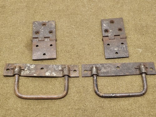 Ferrures caisse munitions