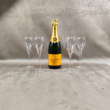 Lot 4 Flutes Champagne Veuve