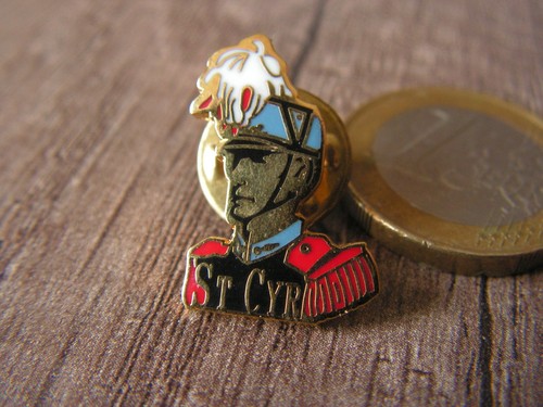 Pins militaire st - st, cyr