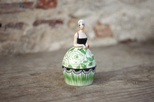 Boite porcelaine émaillée