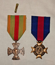 Lot croix combattant
