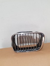 Grille de calandre avant