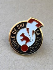 Superbe pin's ski ESF " école