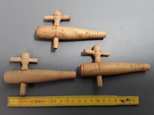 Lot de 3 robinets en bois de