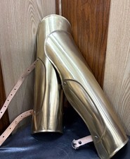 Greaves médiévales en acier