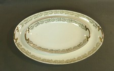 Lot de 2 anciens plats de service de table en pate de Limoges Berry ovales dorés