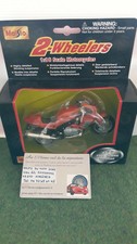 moto TRIUMPH RS 955i orange