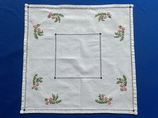 ancien napperon coton brodé