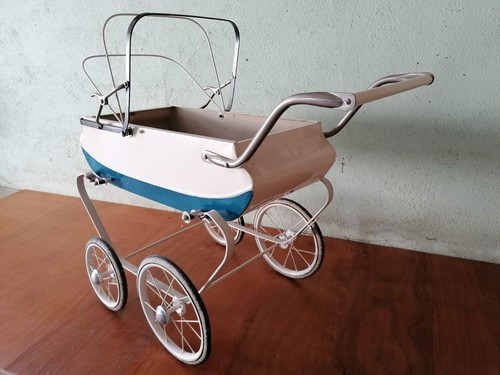 Ancienne poussette pour