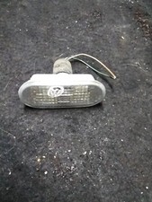 Repetiteur clignotant avant    (Feux) Volkswagen Passat Année 1998