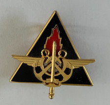 réf O - INSIGNE MILITAIRE