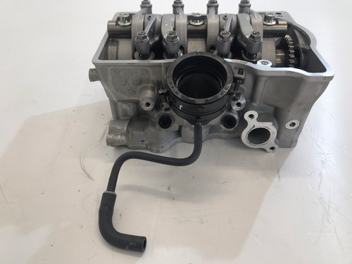 Tête moteur honda adv 750 - tÊte,