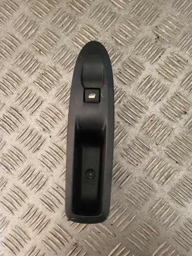 Bouton commande lève vitre