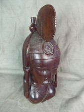 GRAND BUSTE DE FEMME AFRICAINE en bois sculpté. Mali.