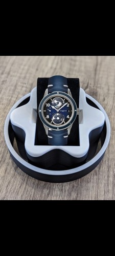 Présentoir montre hommage - montre,