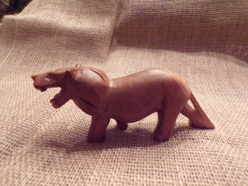 Vtg carved wooden animal - carved,