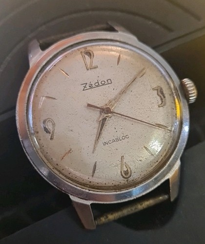 Ancienne montre mécanique - ancienne,